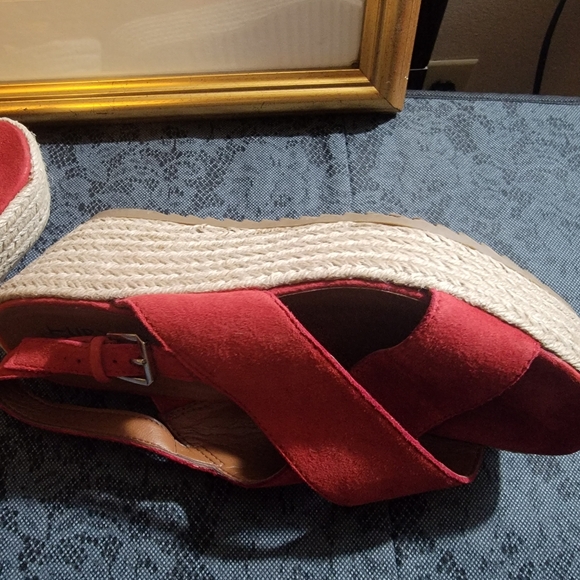 Naturalizer wedge shoes - Picture 2 of 3